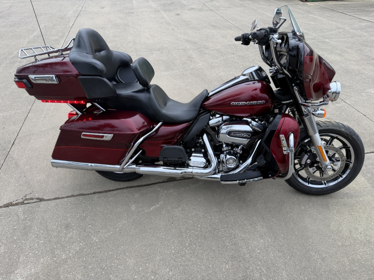 2017 Harley Davidson FLHTKL Electra glide Ultra Limited Low